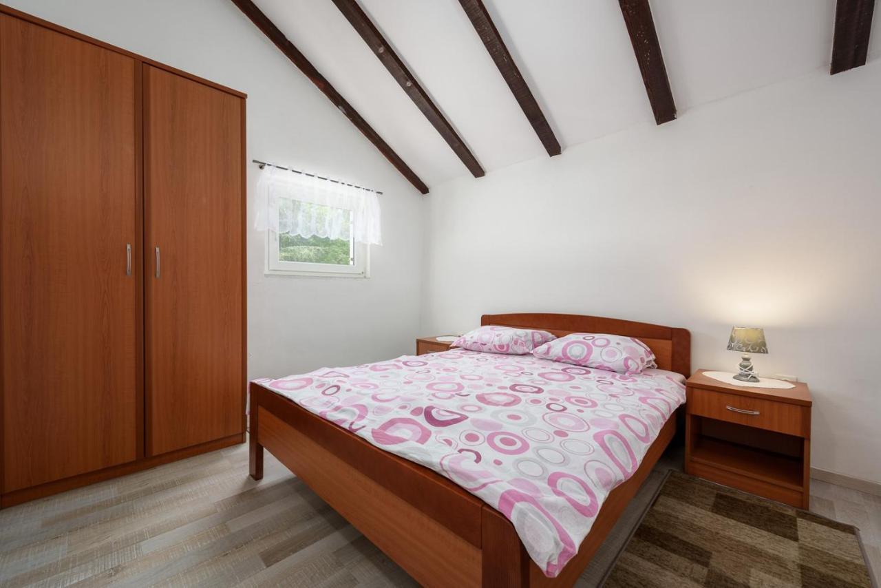 Amore House With Apartment Umag Bagian luar foto