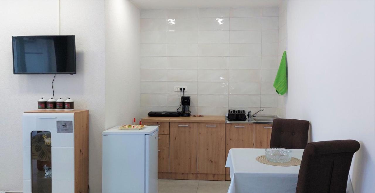 Amore House With Apartment Umag Bagian luar foto