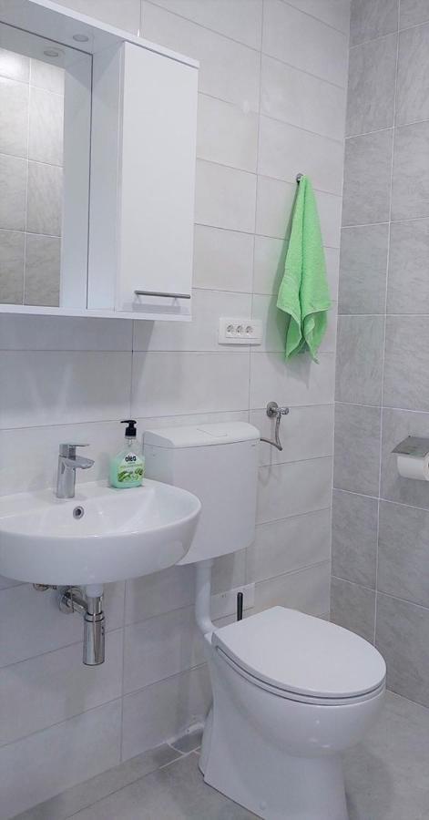 Amore House With Apartment Umag Bagian luar foto