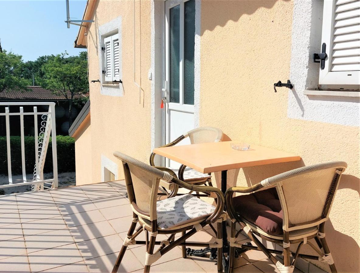 Amore House With Apartment Umag Bagian luar foto