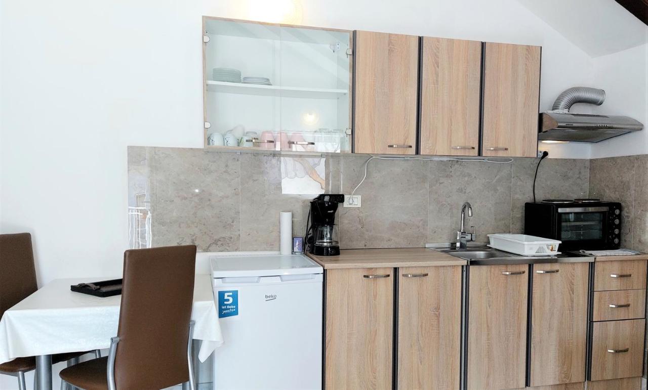 Amore House With Apartment Umag Bagian luar foto