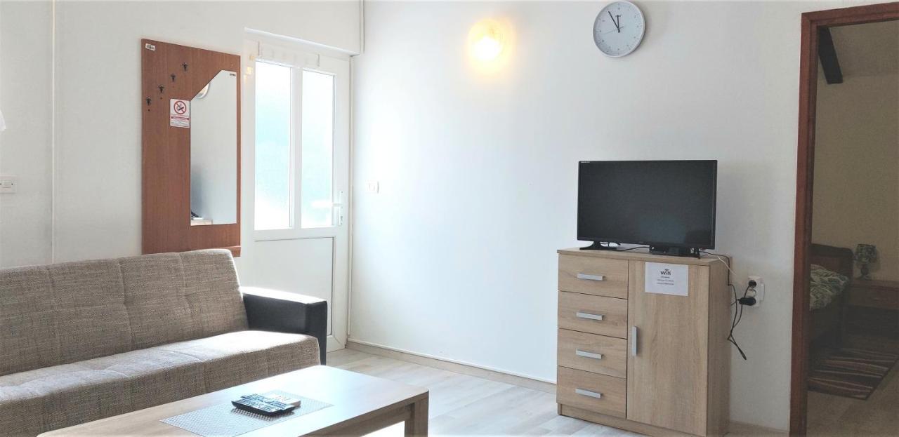Amore House With Apartment Umag Bagian luar foto